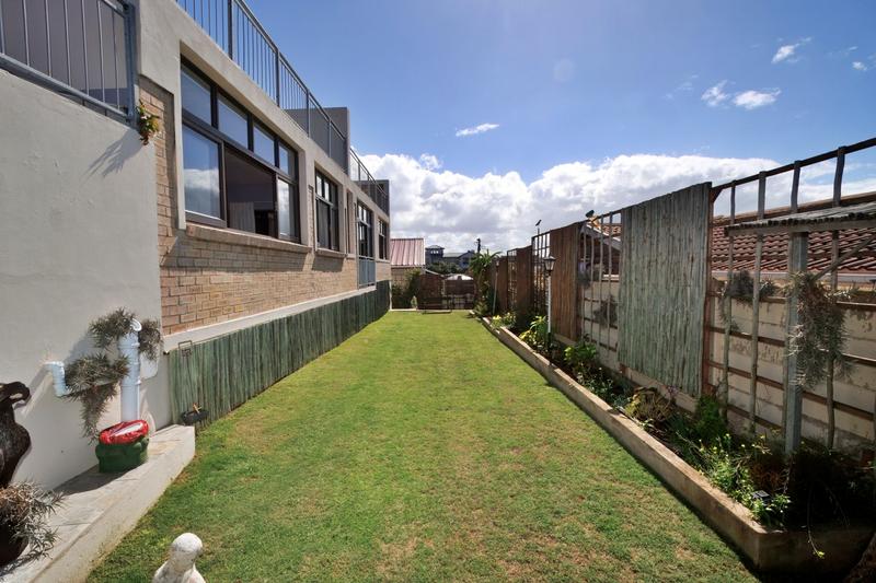 4 Bedroom Property for Sale in Stilbaai Wes Western Cape